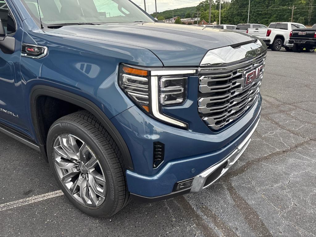new 2025 GMC Sierra 1500 car, priced at $75,338