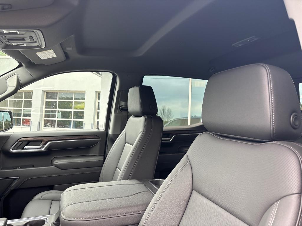 new 2025 GMC Sierra 1500 car, priced at $64,842