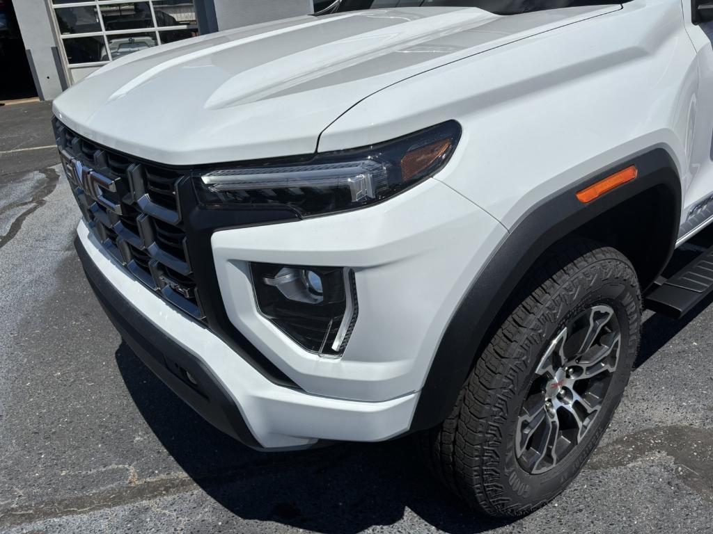 new 2025 GMC Canyon car, priced at $44,999