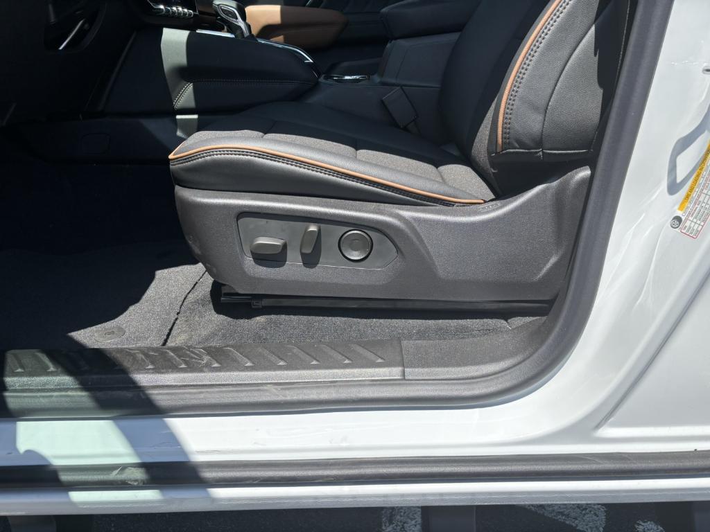 new 2025 GMC Canyon car, priced at $44,999