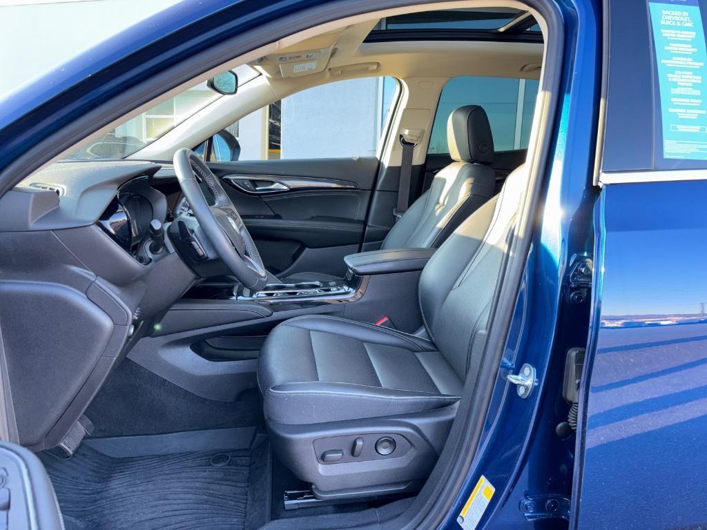 used 2022 Buick Envision car, priced at $27,368