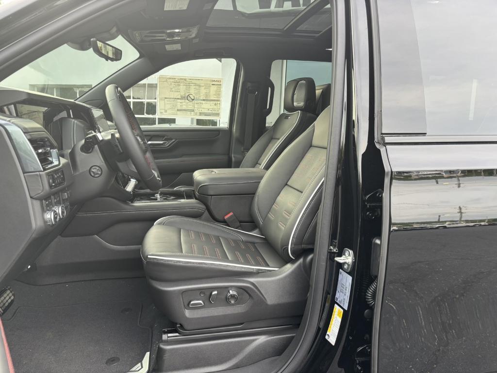 new 2025 GMC Yukon car, priced at $100,640
