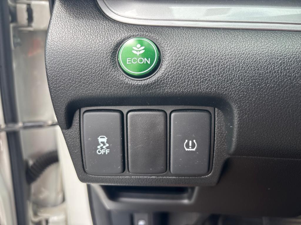 used 2015 Honda CR-V car, priced at $13,995