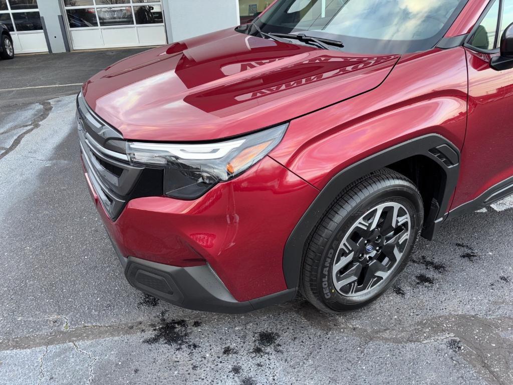 new 2025 Subaru Forester car, priced at $35,698