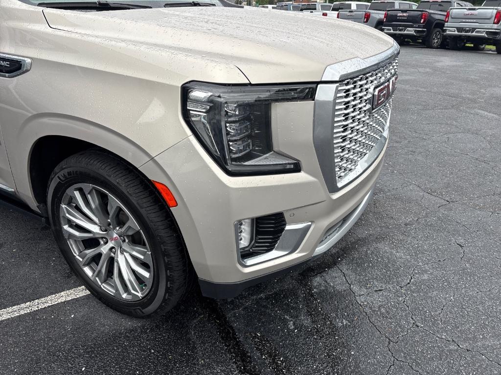 used 2022 GMC Yukon XL car, priced at $52,316