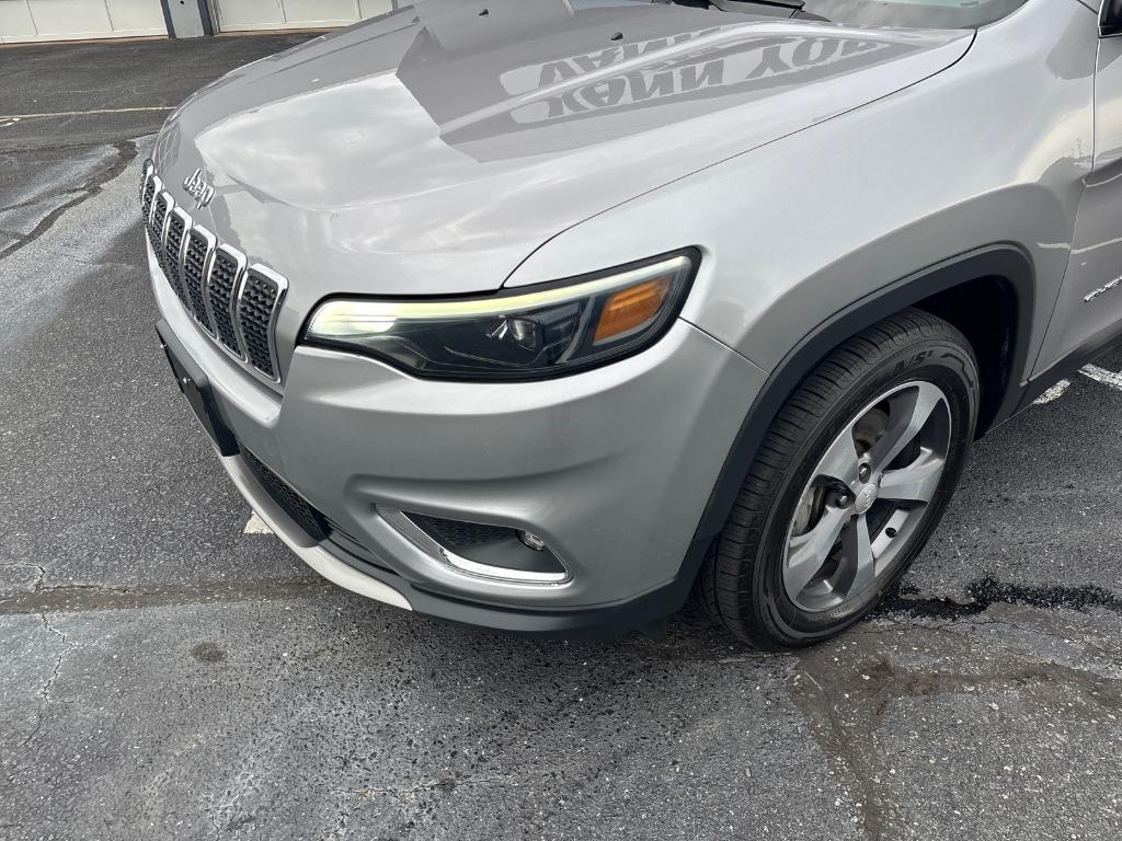 used 2019 Jeep Cherokee car, priced at $15,499