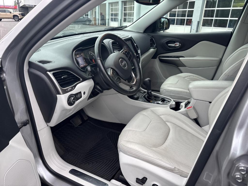 used 2019 Jeep Cherokee car, priced at $15,499
