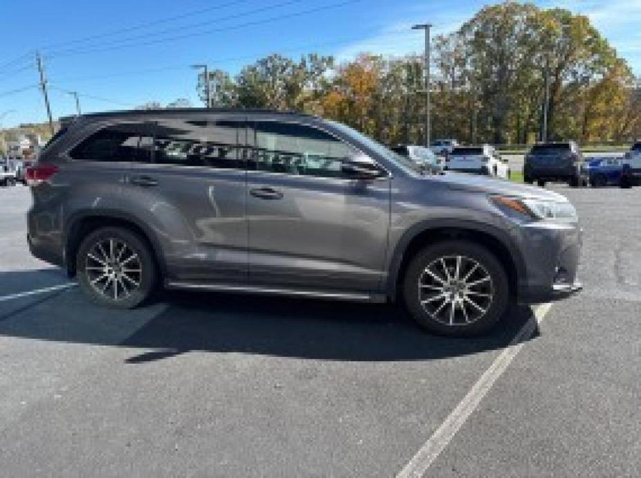 used 2017 Toyota Highlander car, priced at $20,995