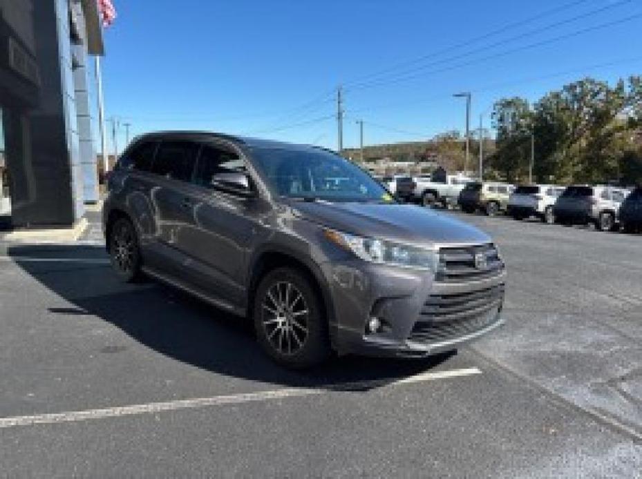 used 2017 Toyota Highlander car, priced at $20,995