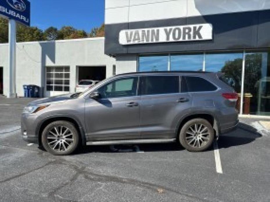 used 2017 Toyota Highlander car, priced at $20,995