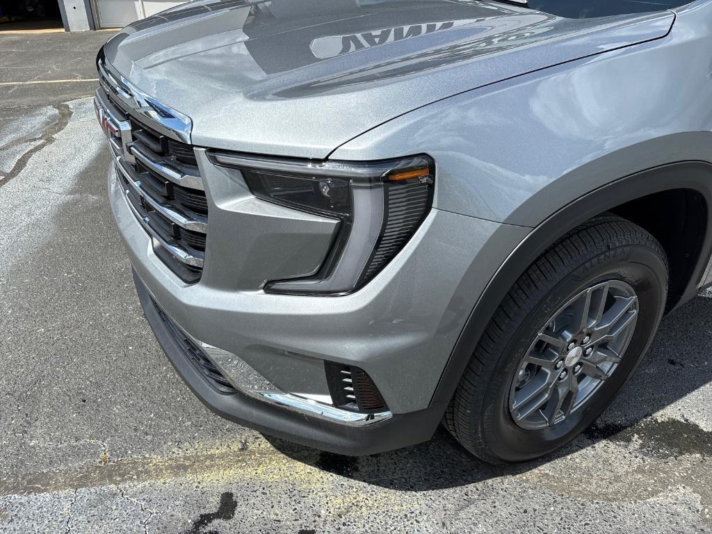 new 2025 GMC Acadia car, priced at $43,992
