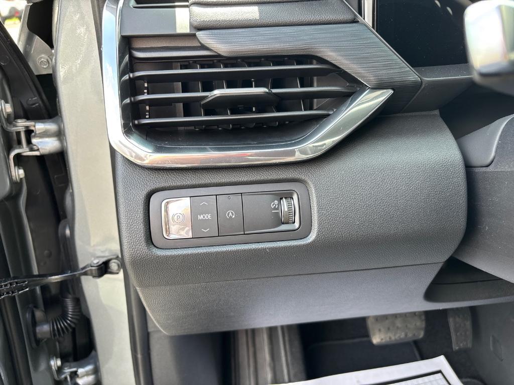 new 2025 GMC Acadia car, priced at $43,992