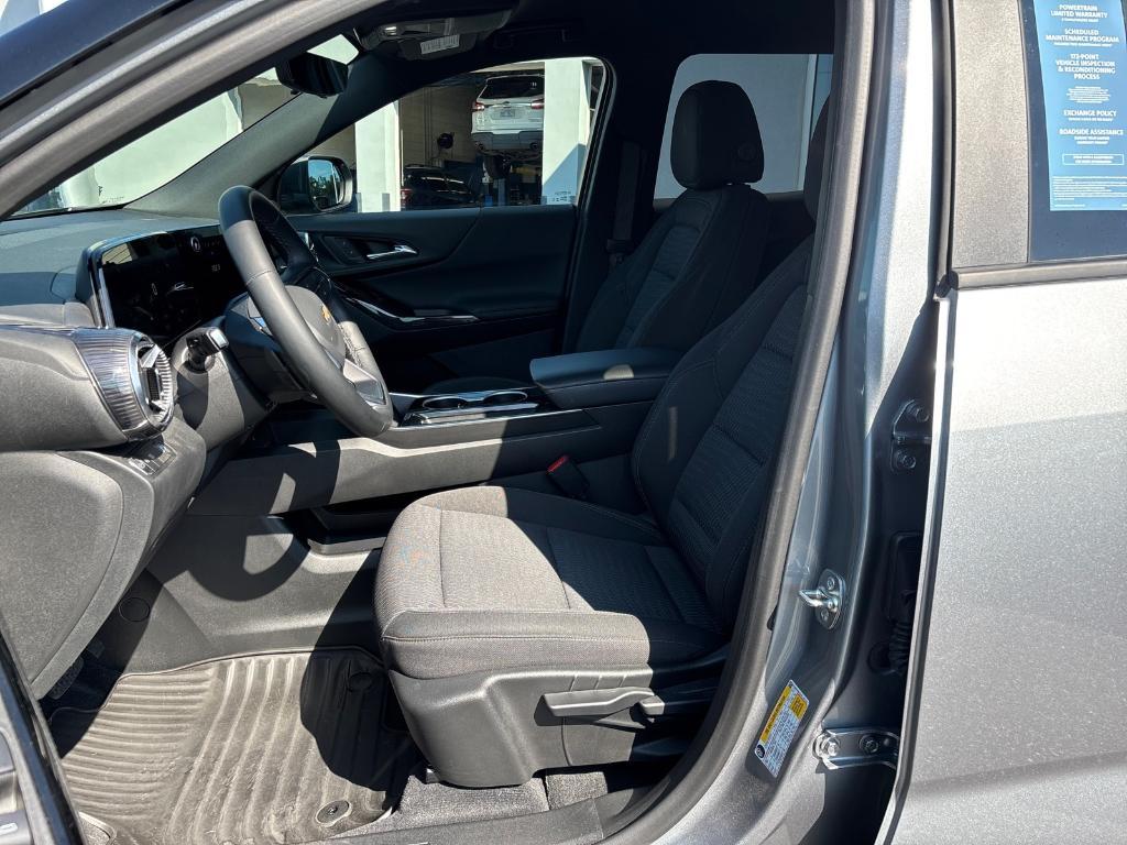 used 2025 Chevrolet Equinox car, priced at $28,993