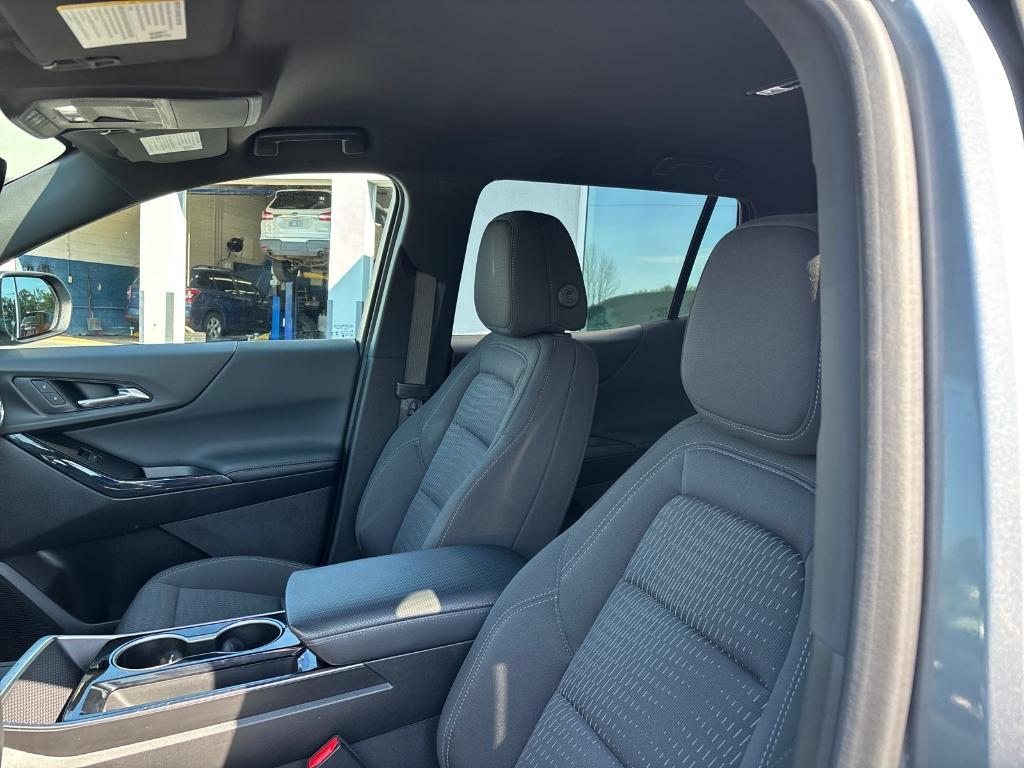 used 2025 Chevrolet Equinox car, priced at $28,993