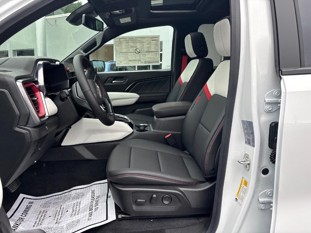 new 2025 GMC Canyon car, priced at $57,070