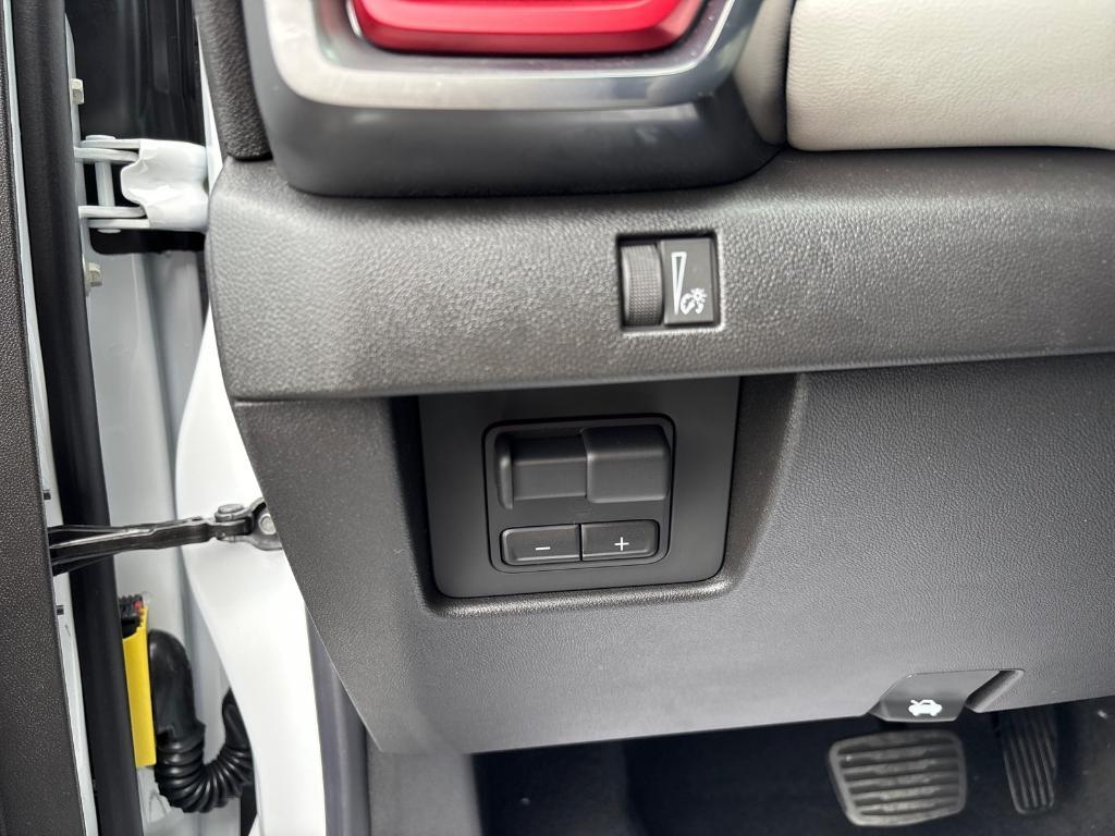 new 2025 GMC Canyon car, priced at $57,070