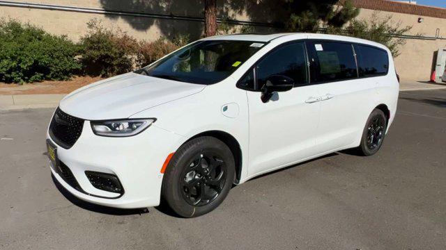 new 2023 Chrysler Pacifica Hybrid car, priced at $58,475