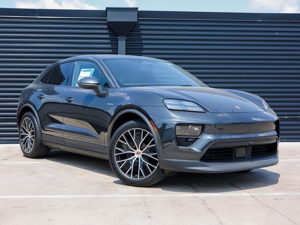 new 2025 Porsche Macan car