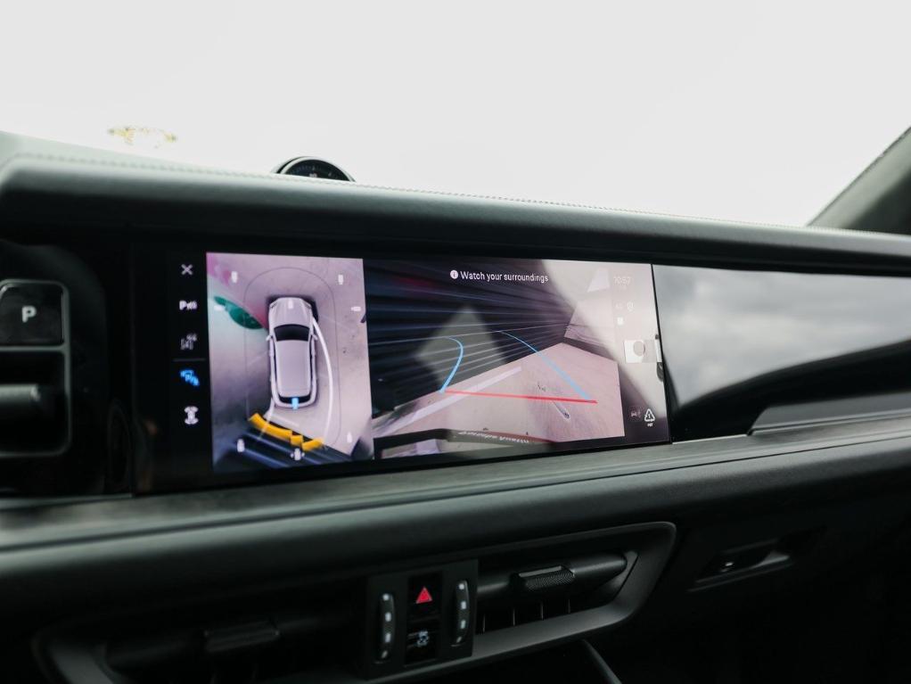 new 2025 Porsche Cayenne car