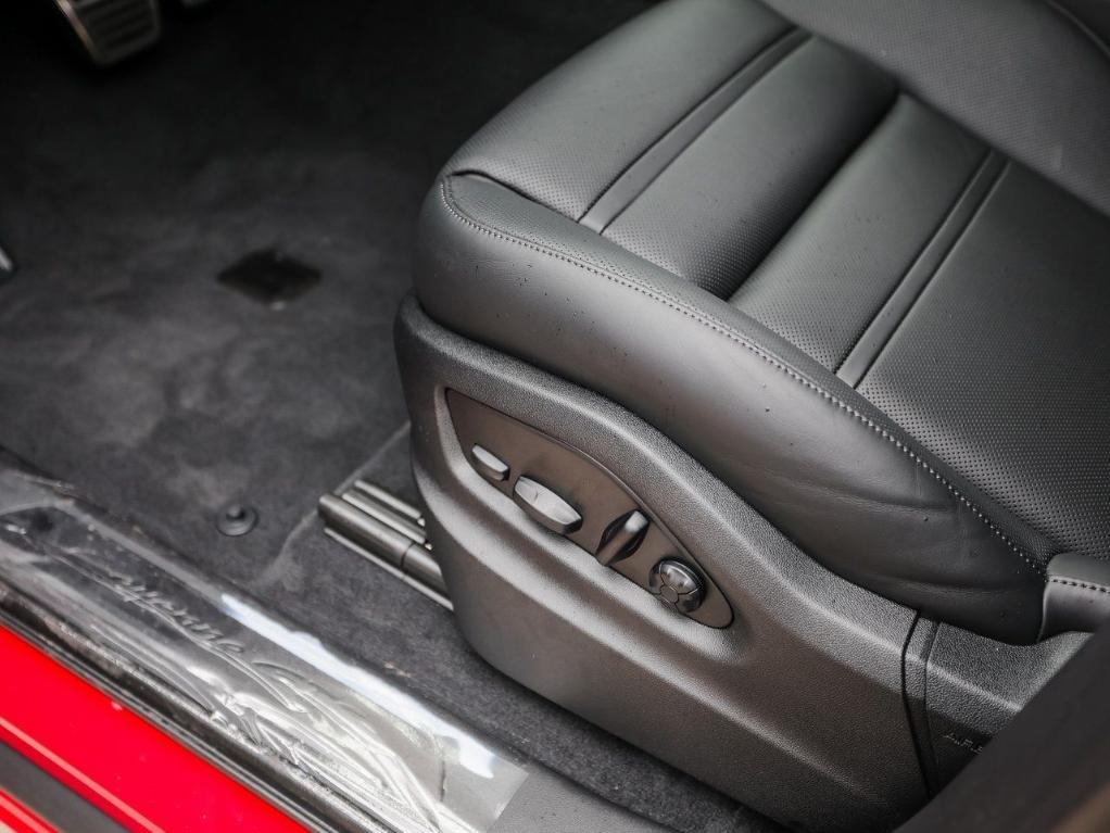 new 2025 Porsche Cayenne car