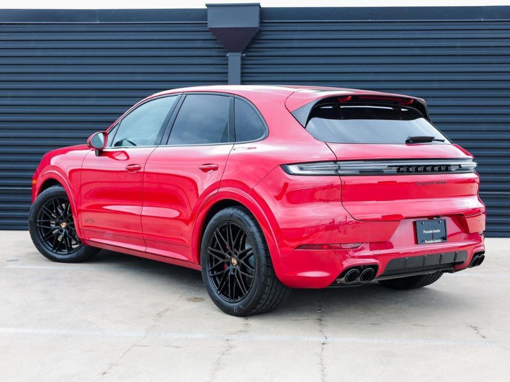 new 2025 Porsche Cayenne car