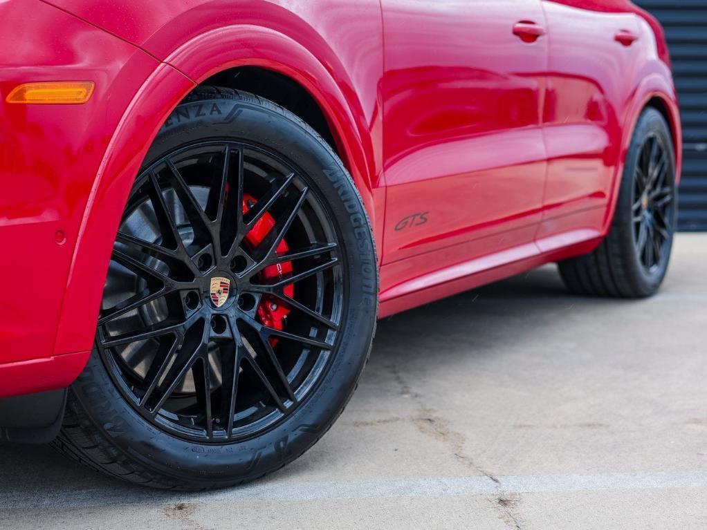 new 2025 Porsche Cayenne car