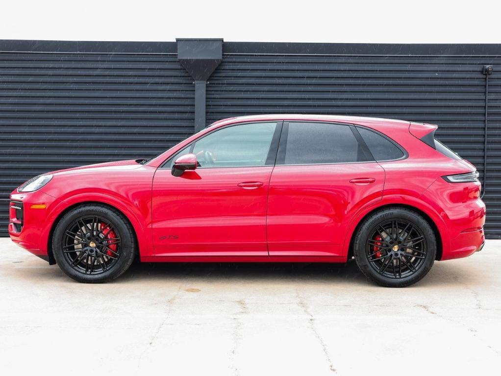 new 2025 Porsche Cayenne car
