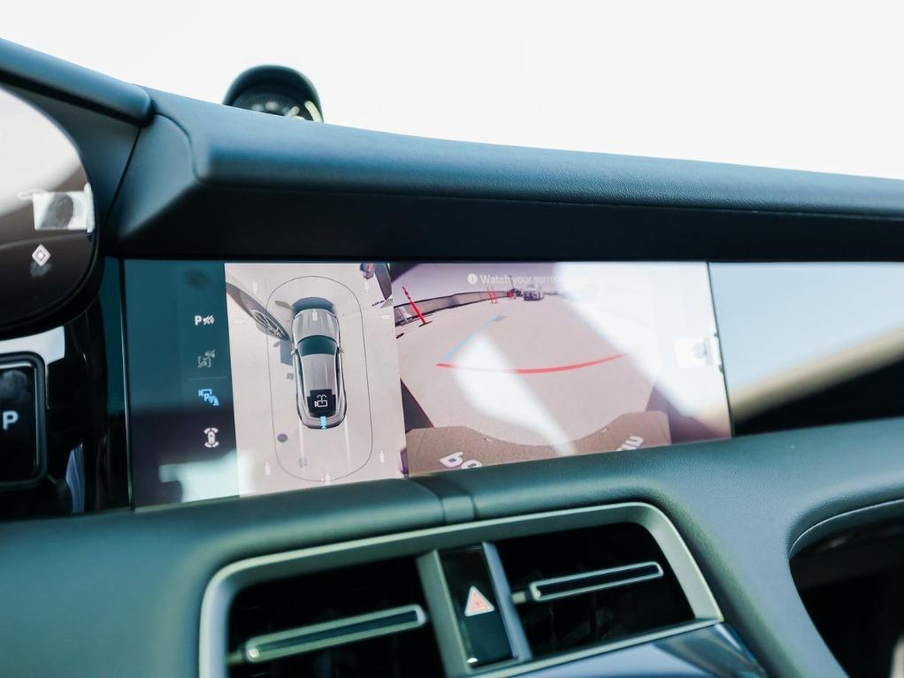 new 2026 Porsche Taycan car