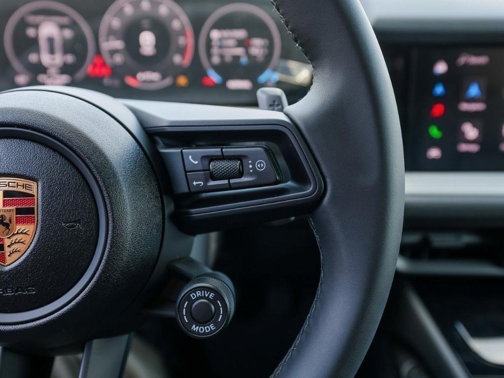 new 2025 Porsche Cayenne car