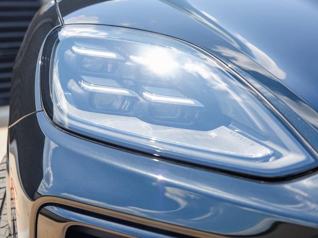 new 2025 Porsche Cayenne car