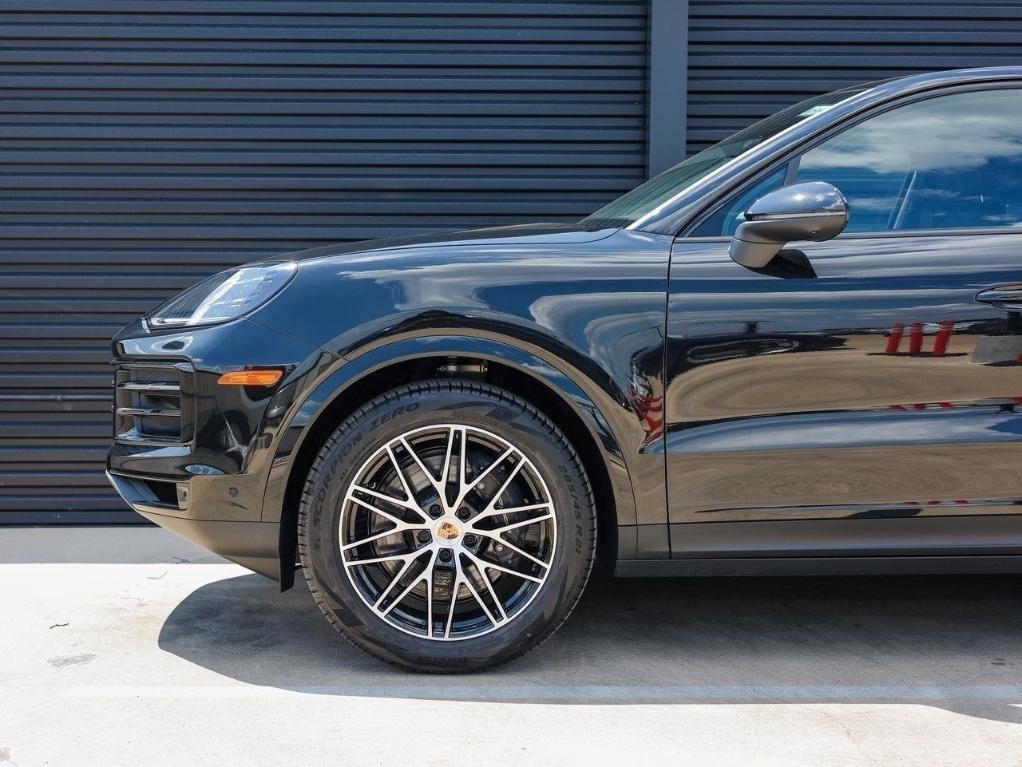 new 2025 Porsche Cayenne car
