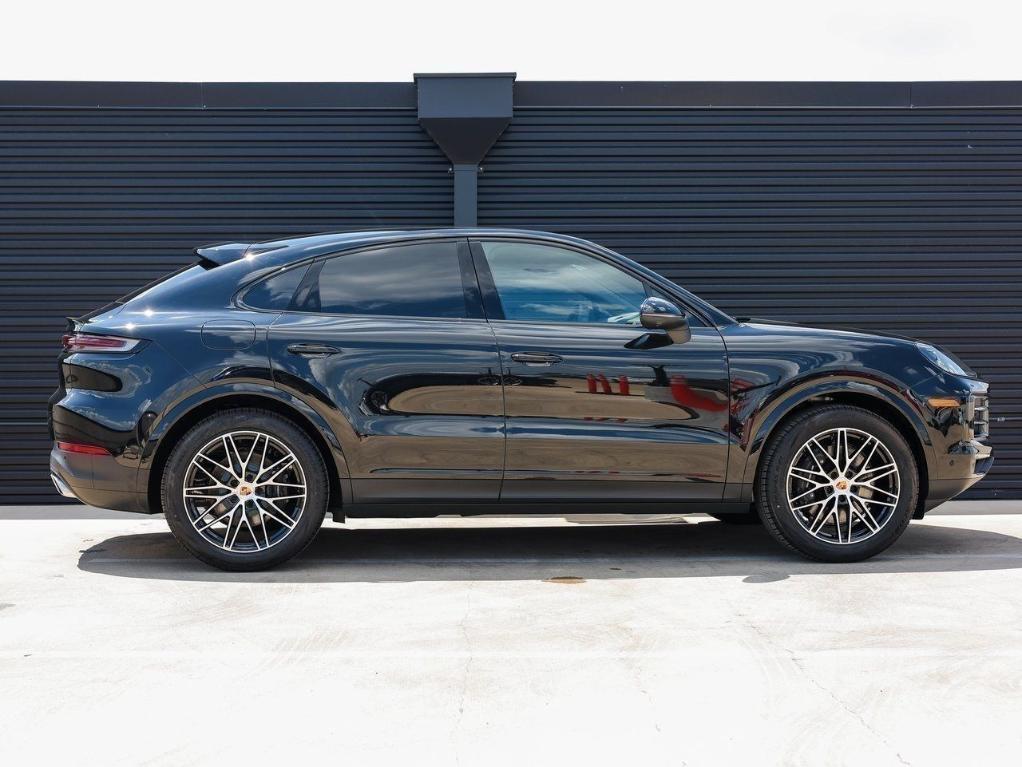 new 2025 Porsche Cayenne car