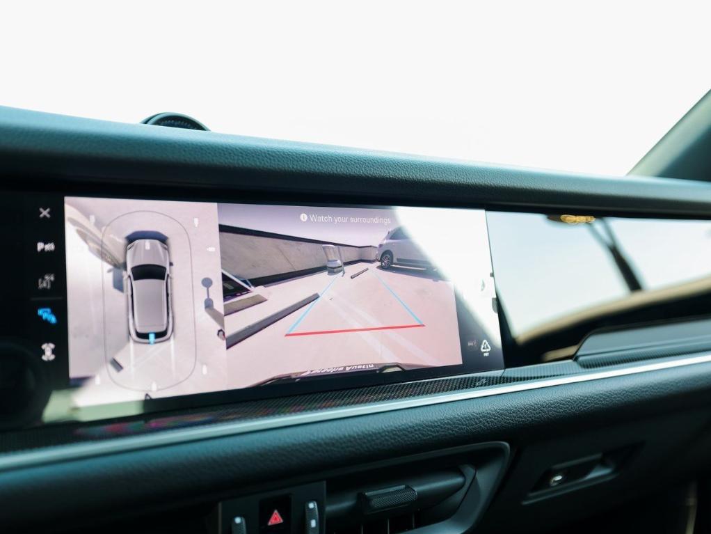 new 2025 Porsche Cayenne car