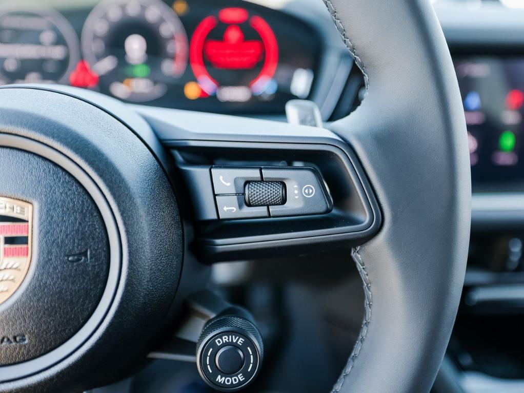 new 2025 Porsche Cayenne car