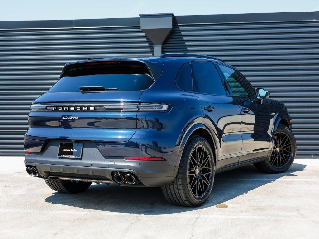 new 2025 Porsche Cayenne car
