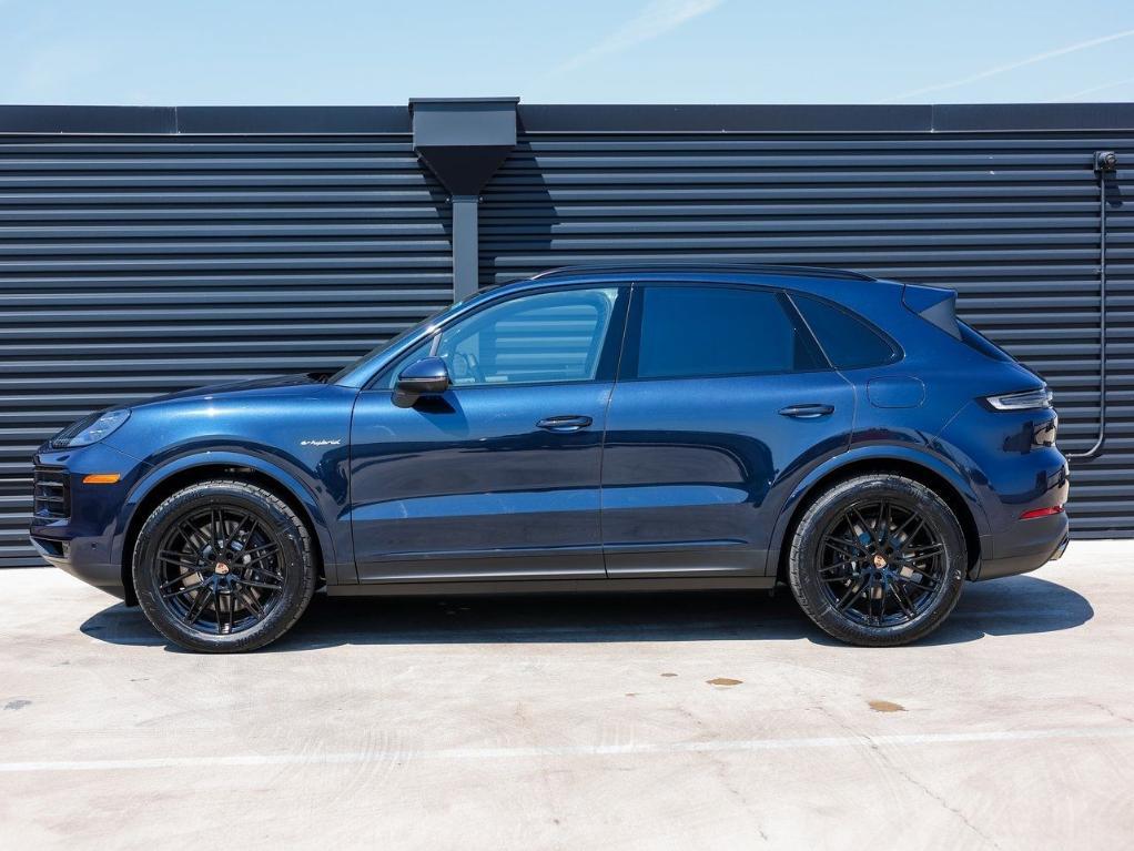 new 2025 Porsche Cayenne car