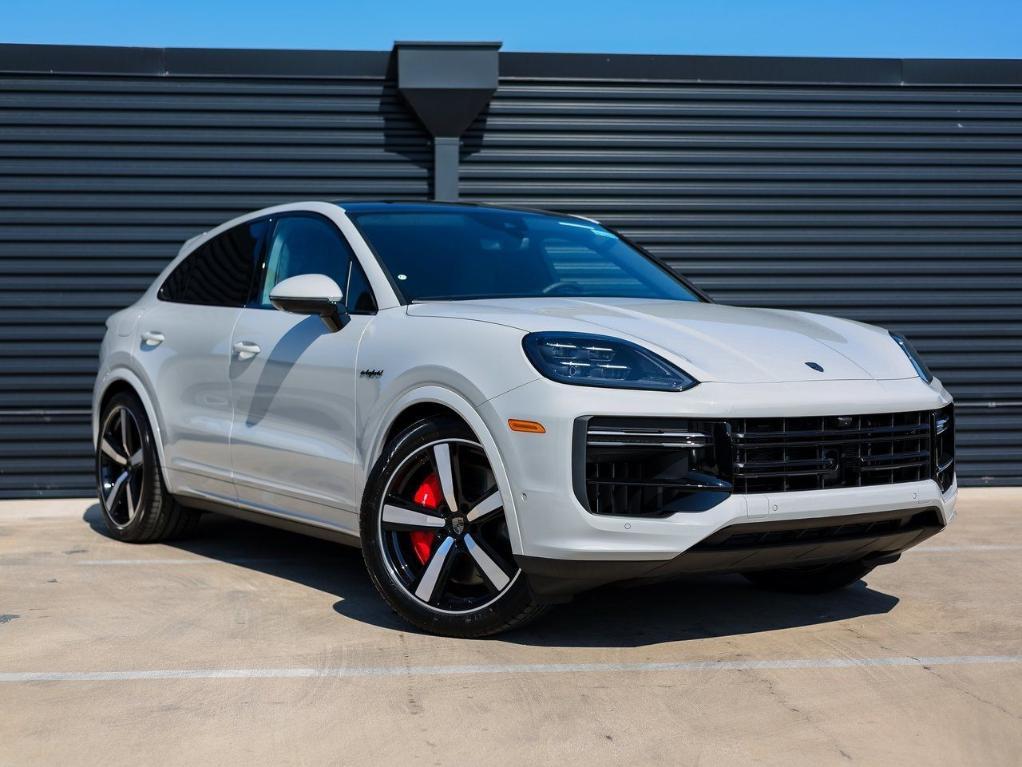 new 2025 Porsche Cayenne car