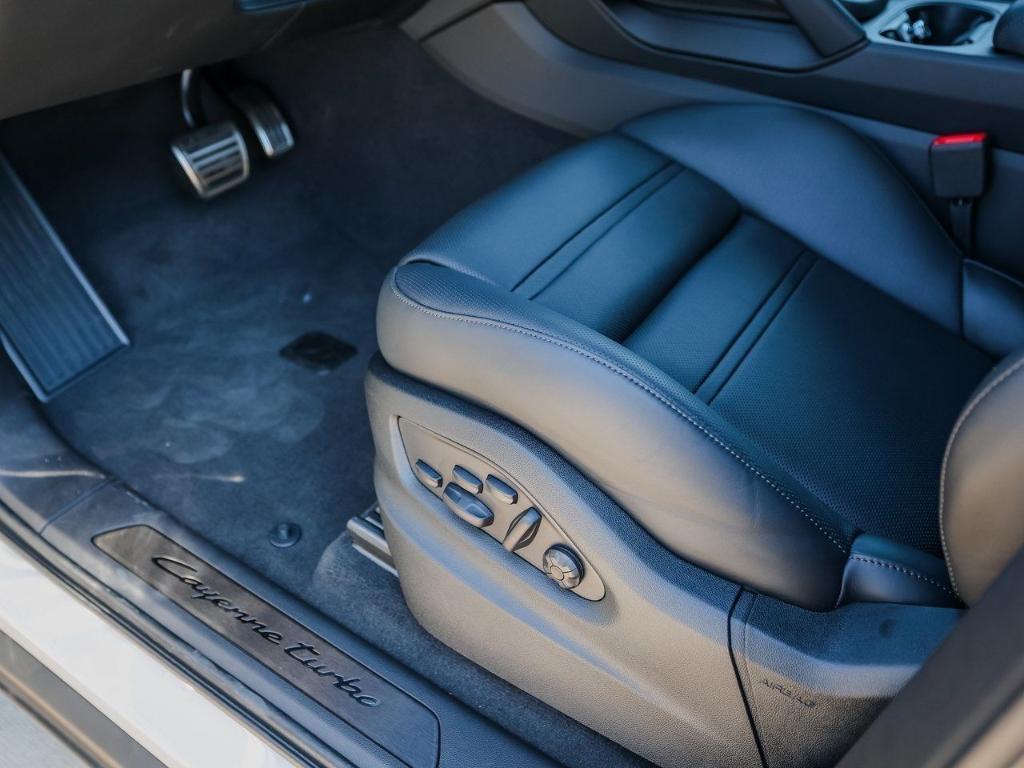 new 2025 Porsche Cayenne car