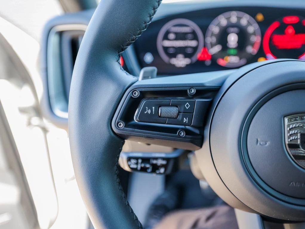 new 2025 Porsche Cayenne car