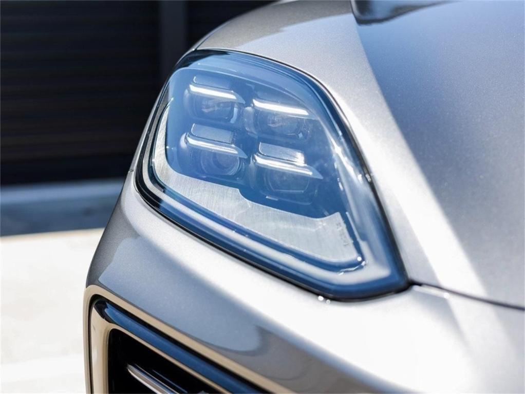 new 2025 Porsche Cayenne car