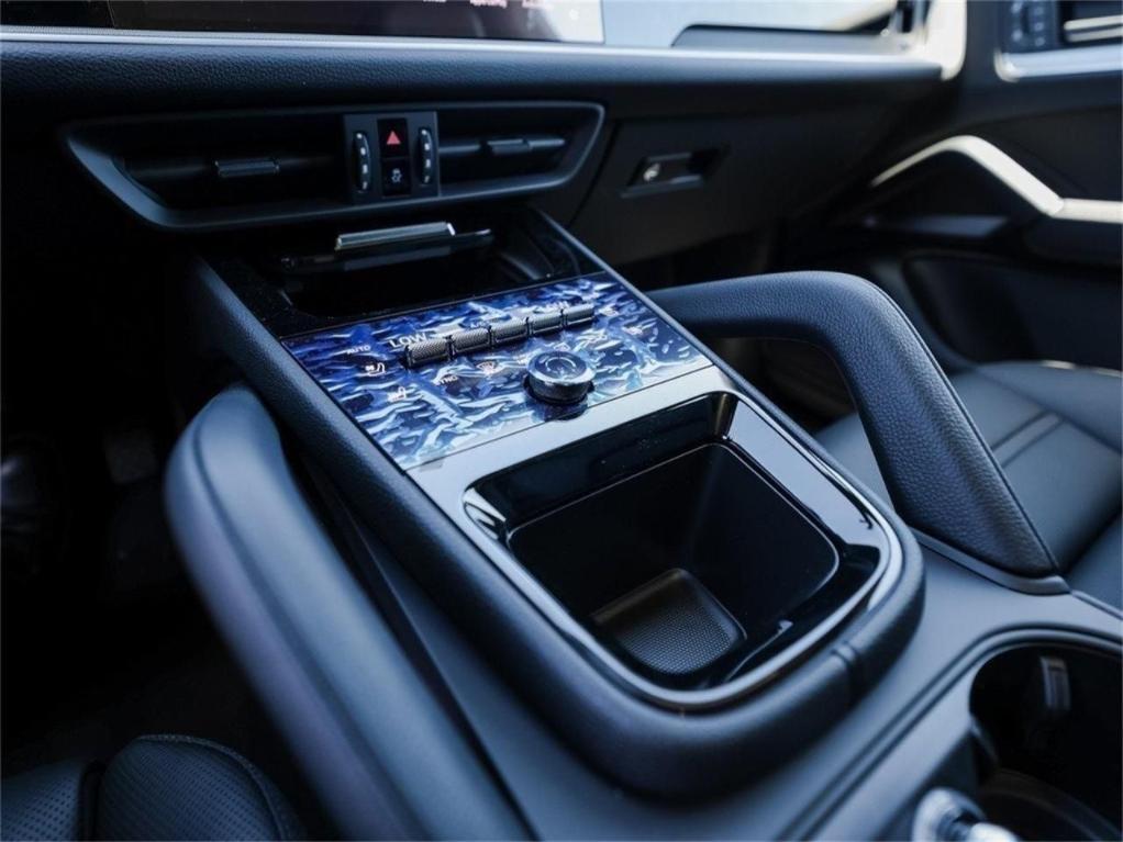 new 2025 Porsche Cayenne car