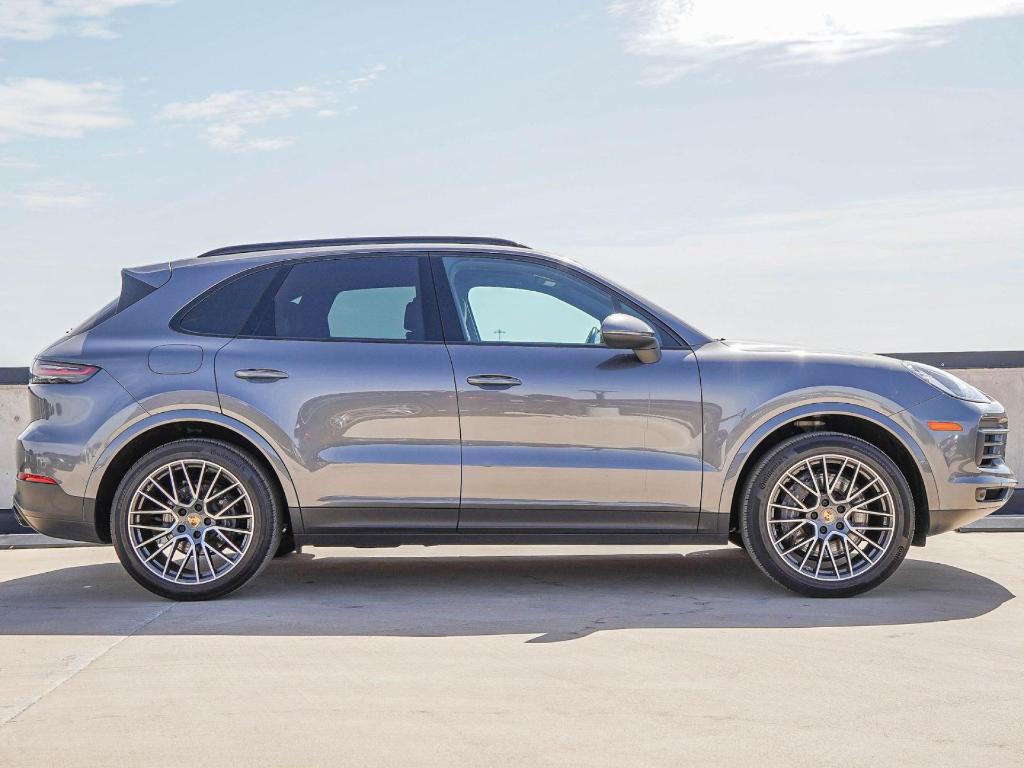 used 2022 Porsche Cayenne car, priced at $60,550