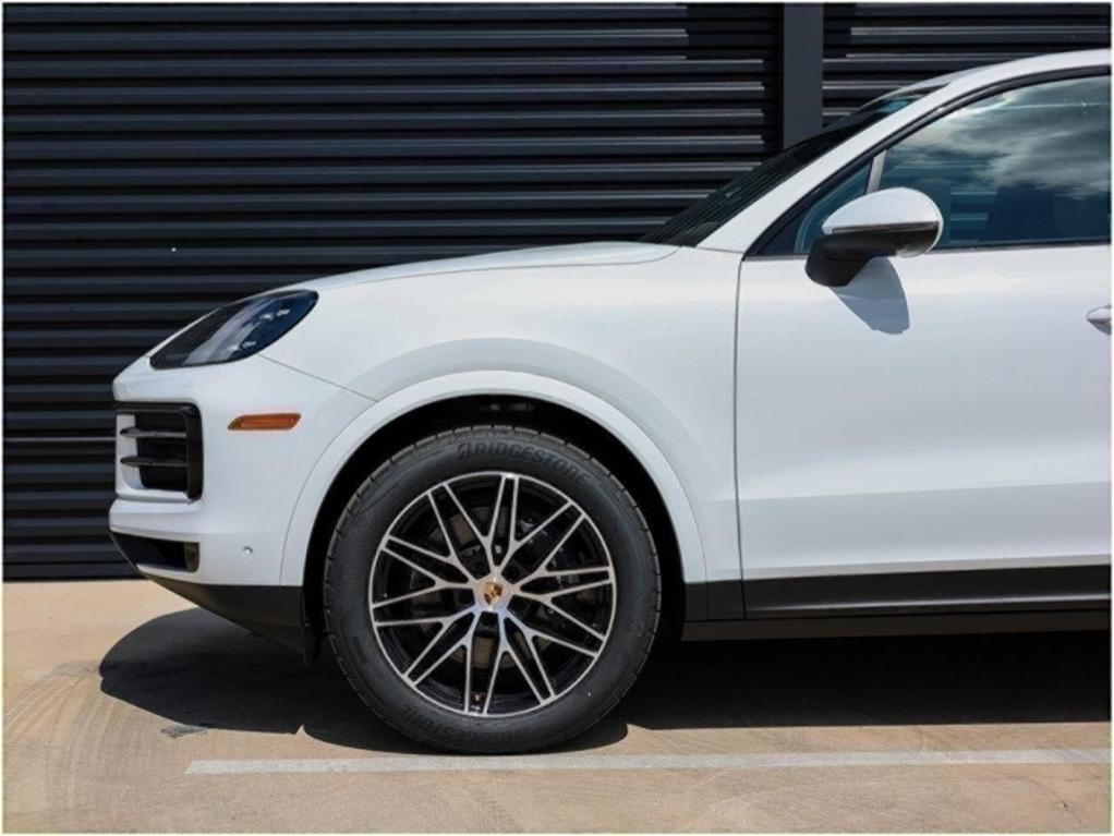 new 2025 Porsche Cayenne car