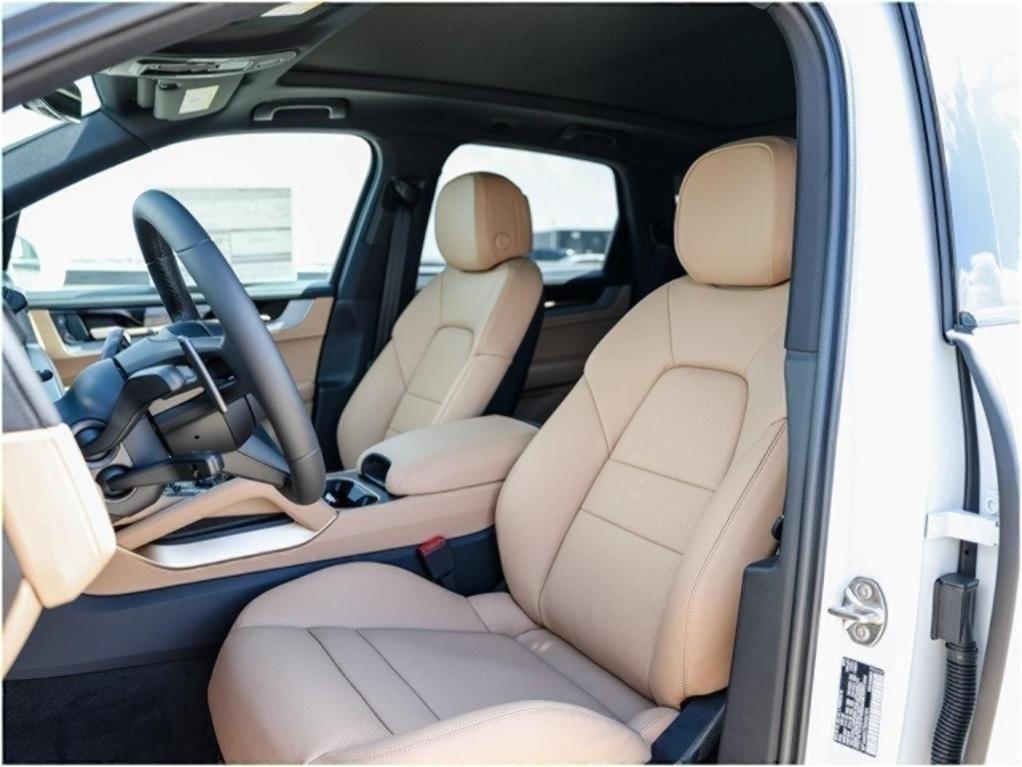 new 2025 Porsche Cayenne car