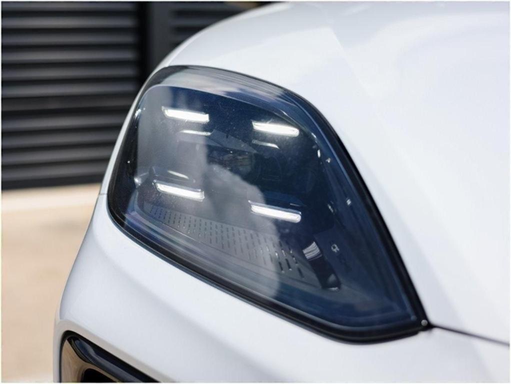 new 2025 Porsche Cayenne car