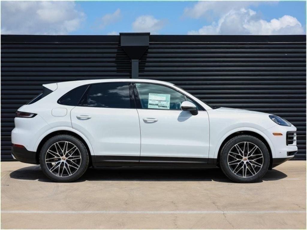 new 2025 Porsche Cayenne car