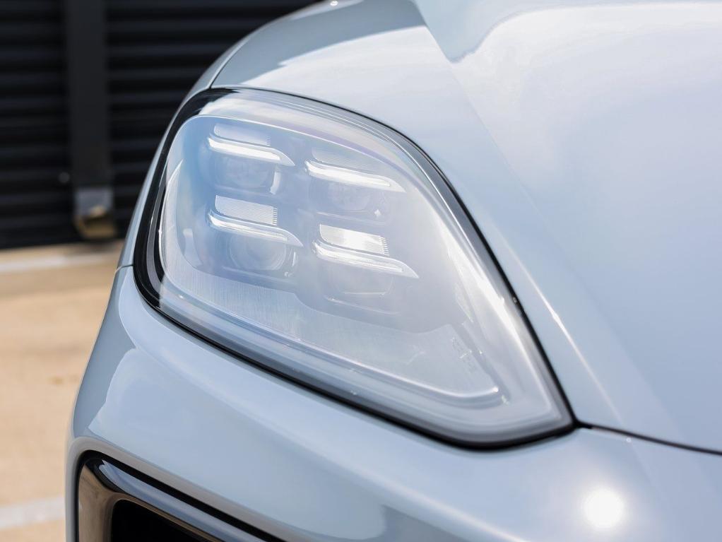 new 2025 Porsche Cayenne car