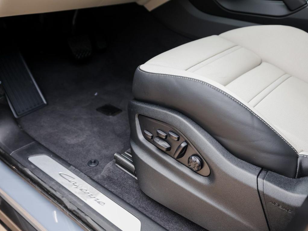 new 2025 Porsche Cayenne car