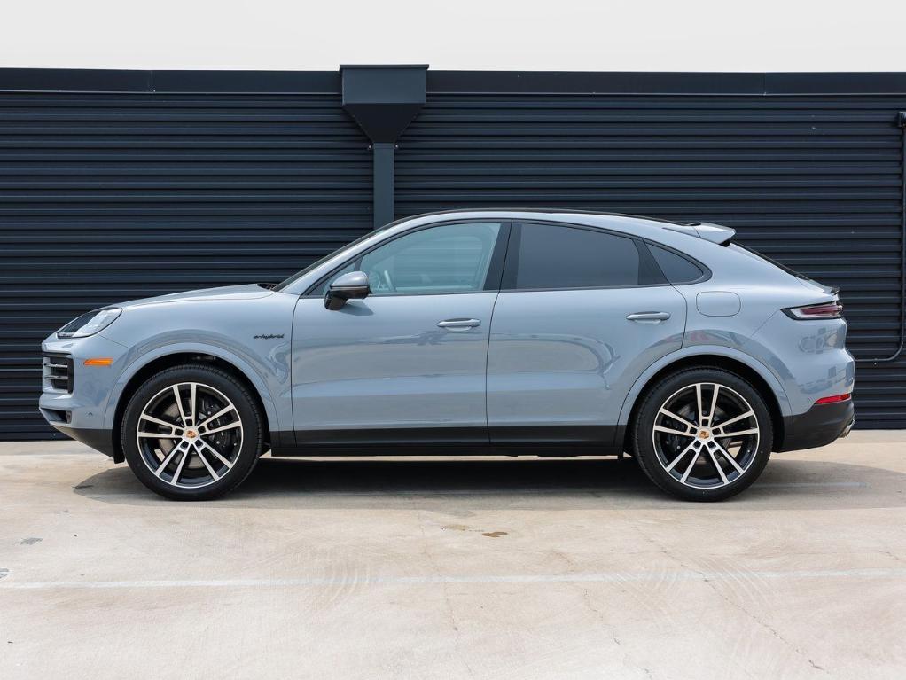 new 2025 Porsche Cayenne car