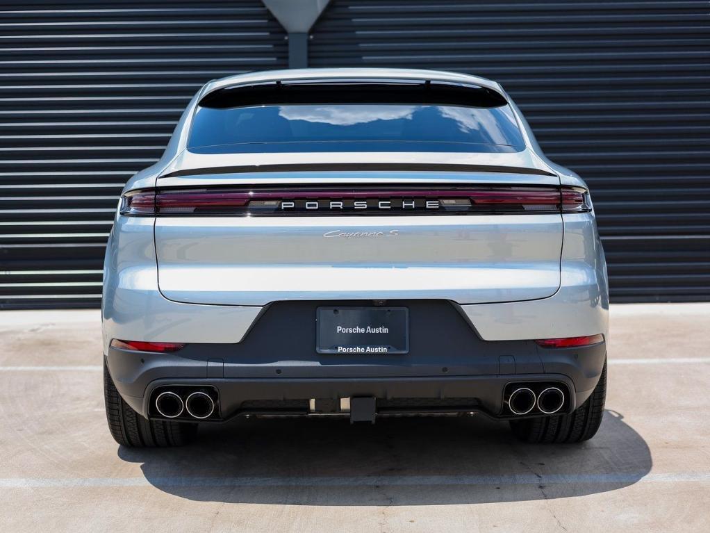 new 2025 Porsche Cayenne car
